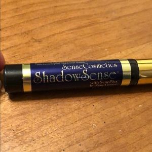 Onyx ShadowSense NWT